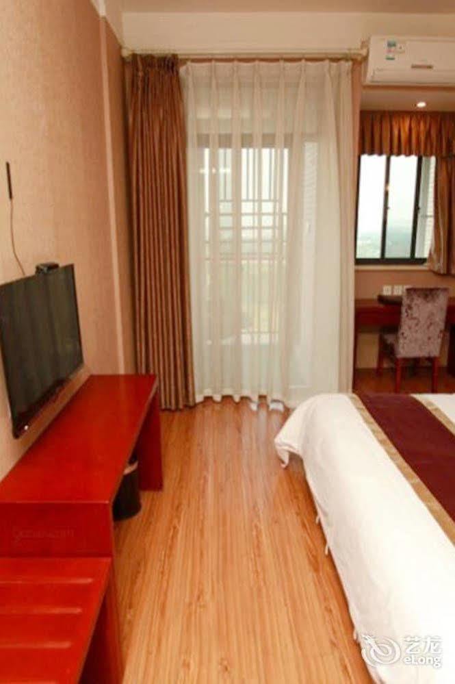 Helun Hotel Chengdu Exteriör bild